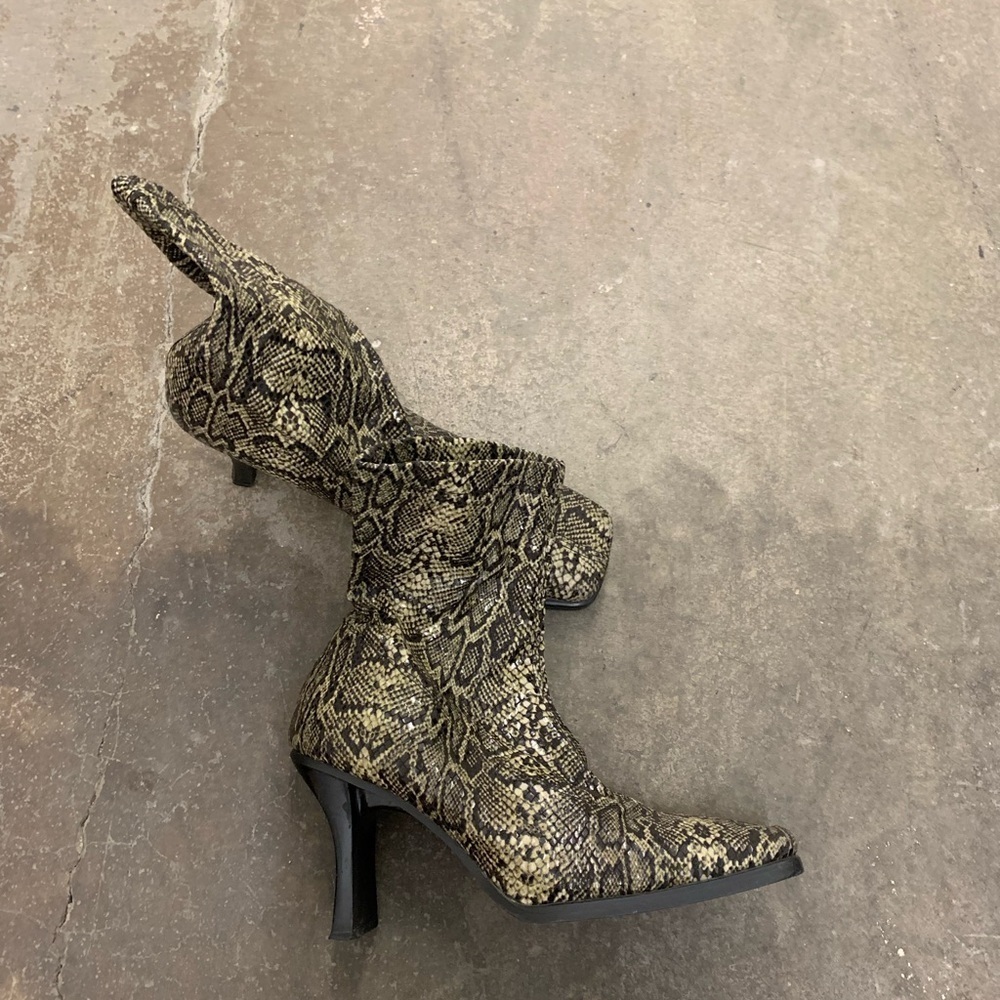 Snakeskin Patterned vintage‎ square toe kitten heels sock booties